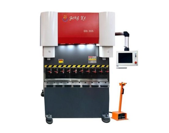豐科機(jī)械創(chuàng)新純電伺服折彎?rùn)C(jī)，乘勢(shì)折彎?rùn)C(jī)節(jié)能環(huán)保新時(shí)代? 